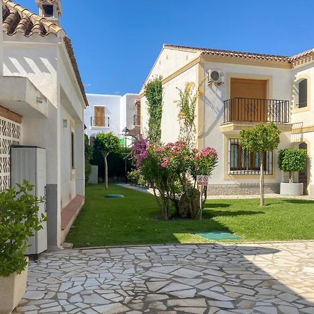Lovely 1- Bedroom Rental With Pool, Close To The Beach L'Île-Rousse Dış mekan fotoğraf